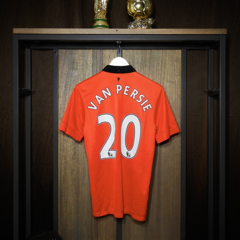 Manchester United 2013/14 Home Jersey – Van Persie #20 – Small – Red Nike Shirt